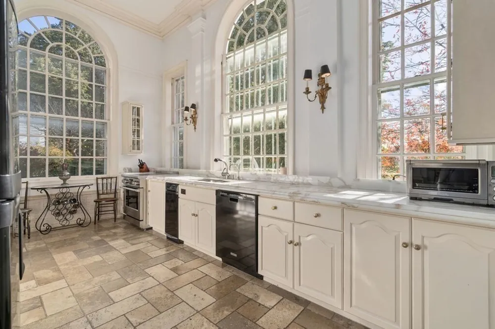 15 Catlin Rd, Brookline, MA 02445-5748