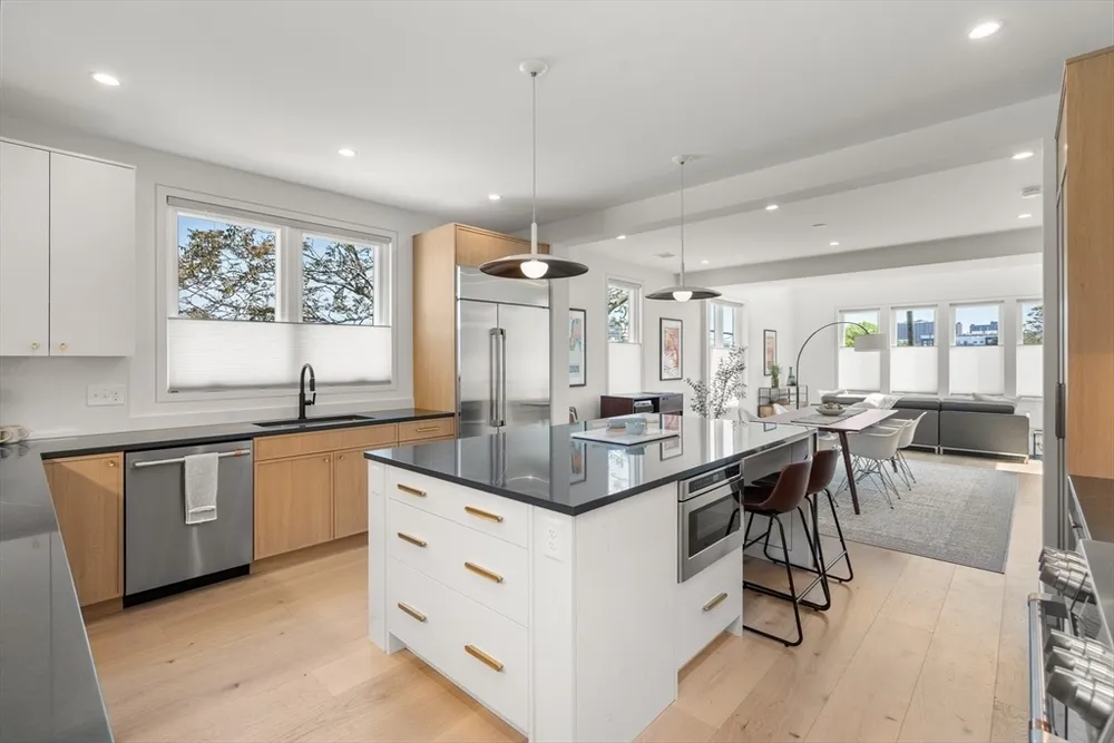 17 Smith Pl, Cambridge, MA 02138