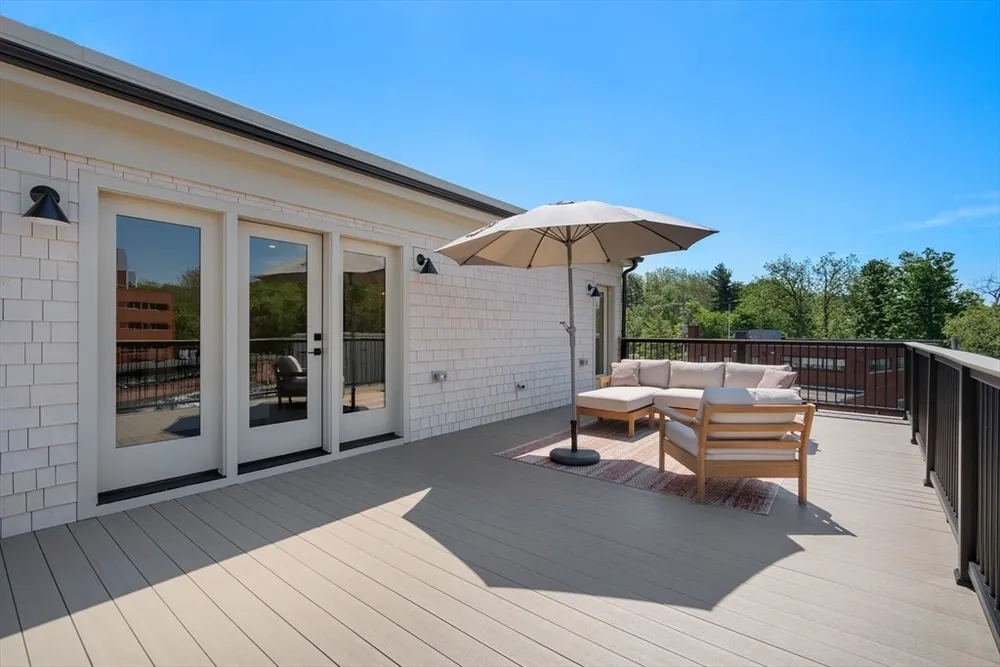17 Smith Pl, Cambridge, MA 02138