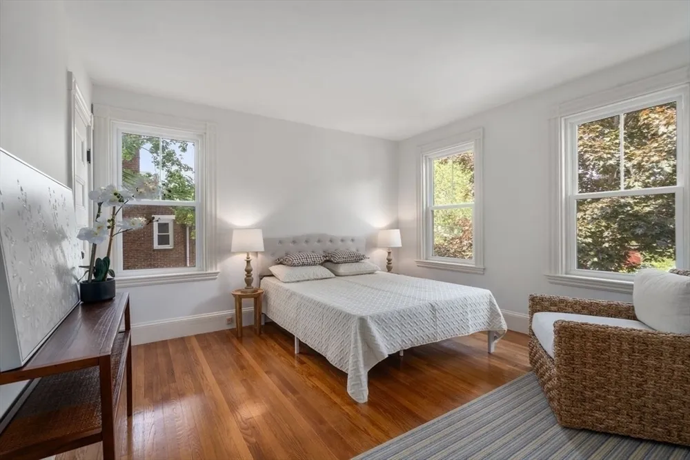 40 Brooks Ave, Newton, MA 02460