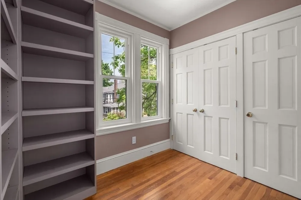 40 Brooks Ave, Newton, MA 02460