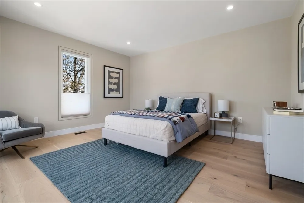 17 Smith Pl, Cambridge, MA 02138