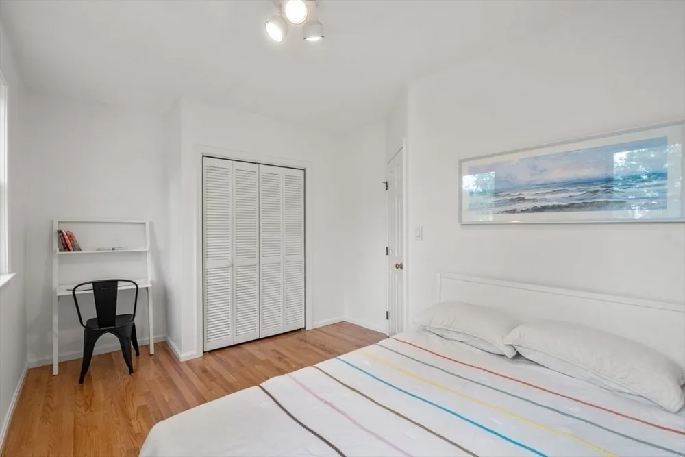 40 Brooks Ave, Newton, MA 02460