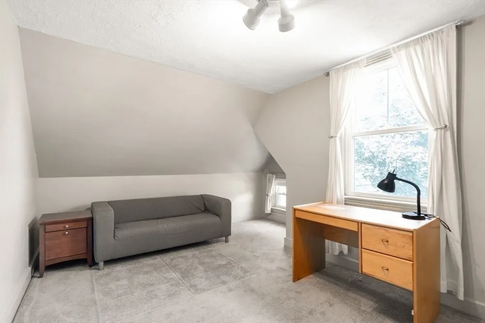 40 Brooks Ave, Newton, MA 02460