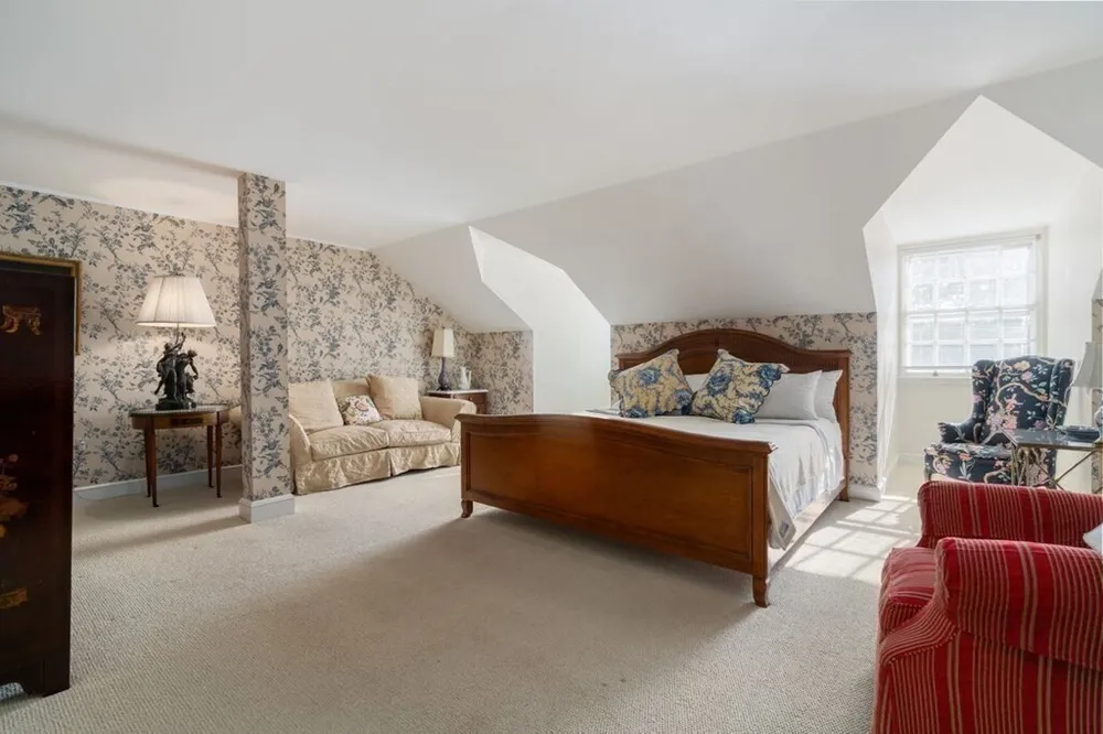 15 Catlin Rd, Brookline, MA 02445-5748