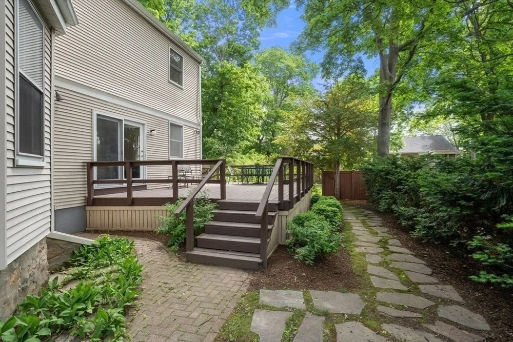 40 Brooks Ave, Newton, MA 02460