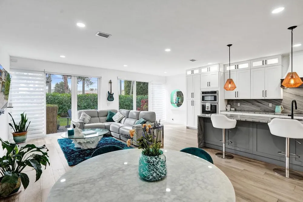 6800 Via Regina, Boca Raton, FL 33433