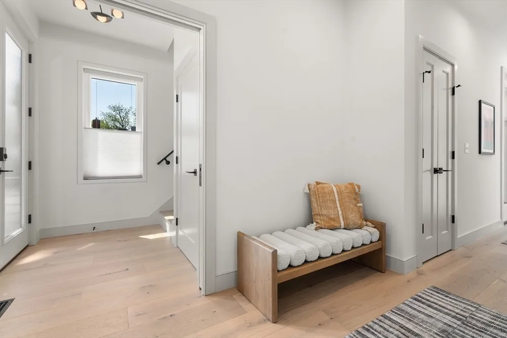 17 Smith Pl, Cambridge, MA 02138