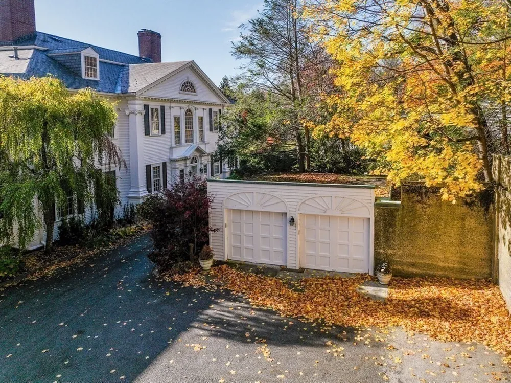 15 Catlin Rd, Brookline, MA 02445-5748