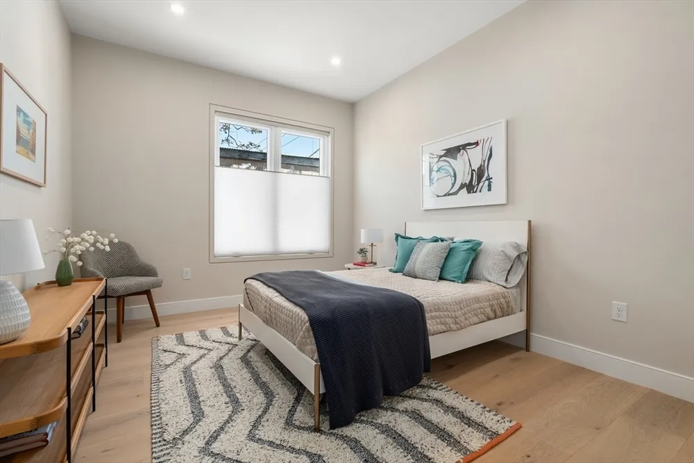17 Smith Pl, Cambridge, MA 02138