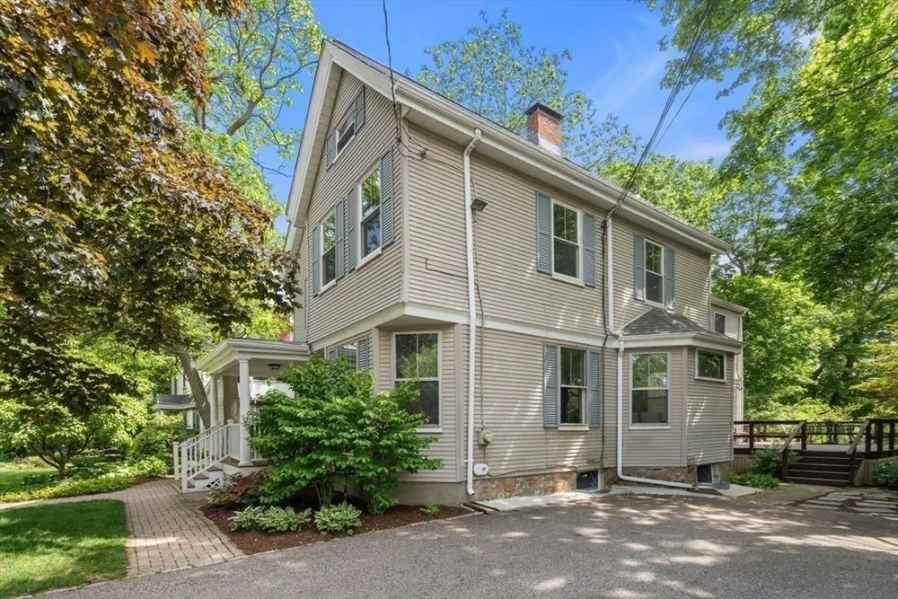40 Brooks Ave, Newton, MA 02460