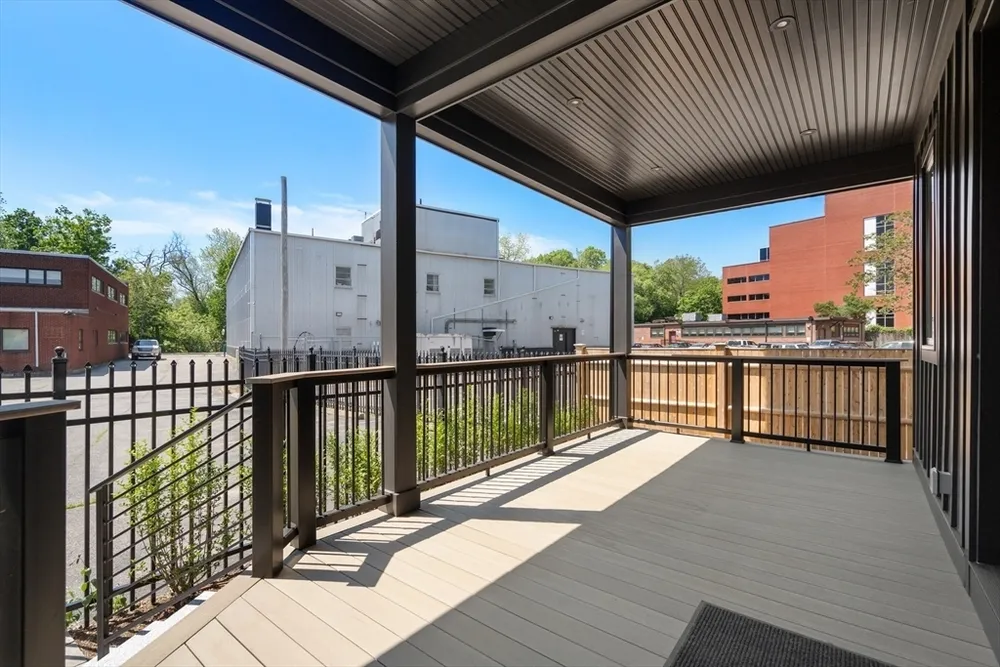 17 Smith Pl, Cambridge, MA 02138