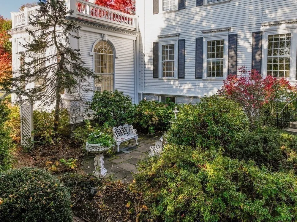 15 Catlin Rd, Brookline, MA 02445-5748