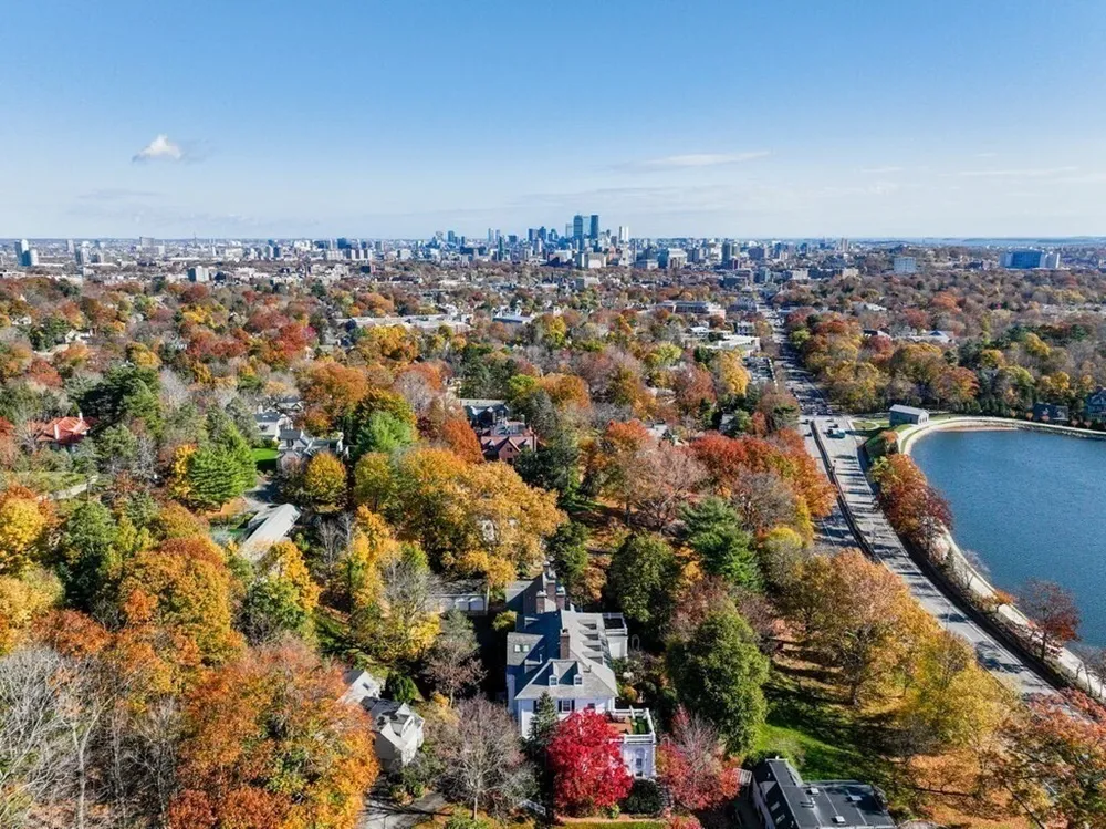 15 Catlin Rd, Brookline, MA 02445-5748