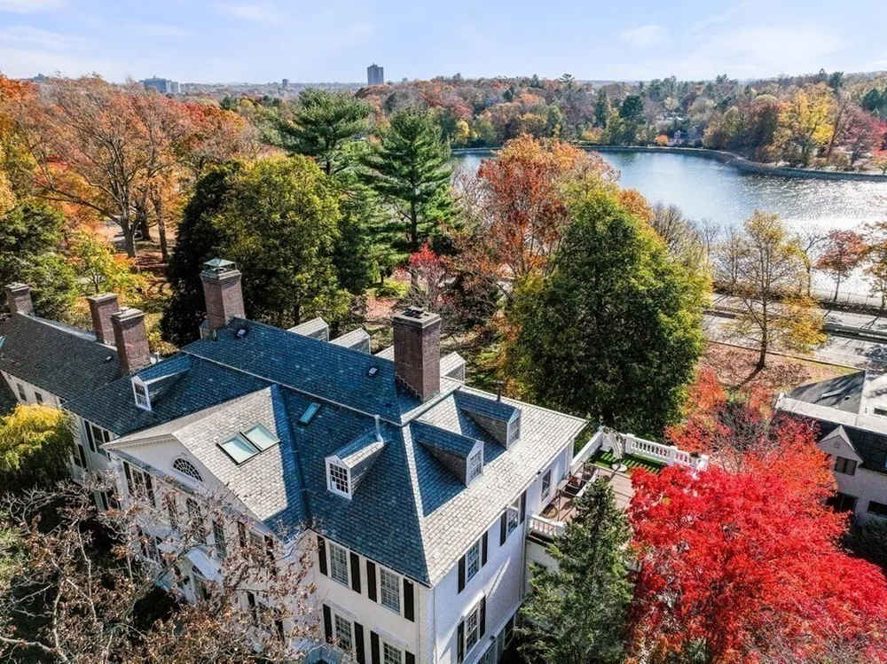 15 Catlin Rd, Brookline, MA 02445-5748