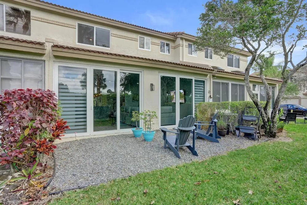 6800 Via Regina, Boca Raton, FL 33433