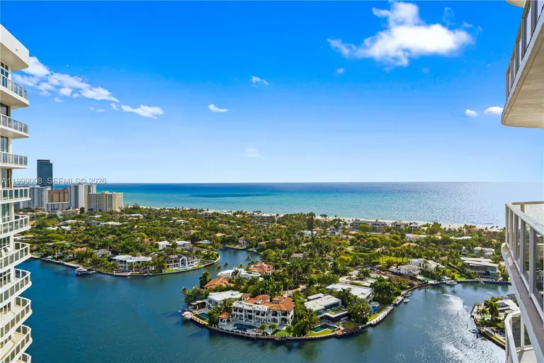 3802 NE 207th St, Aventura, FL 33180