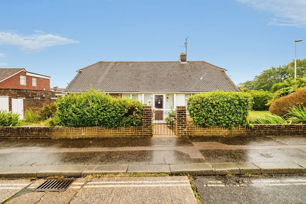 Benedict Drive, WORTHING