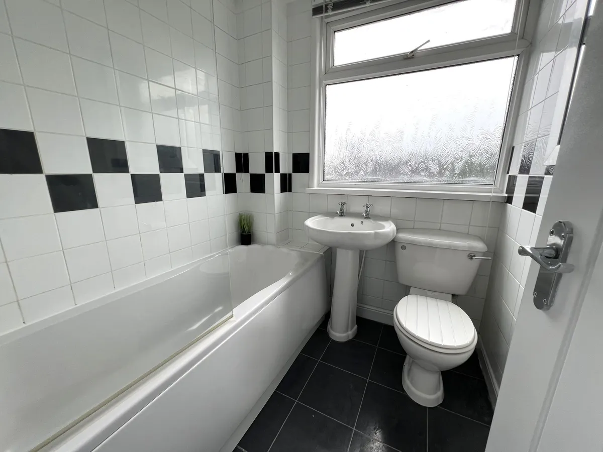 Sandown Close, Runcorn, WA7