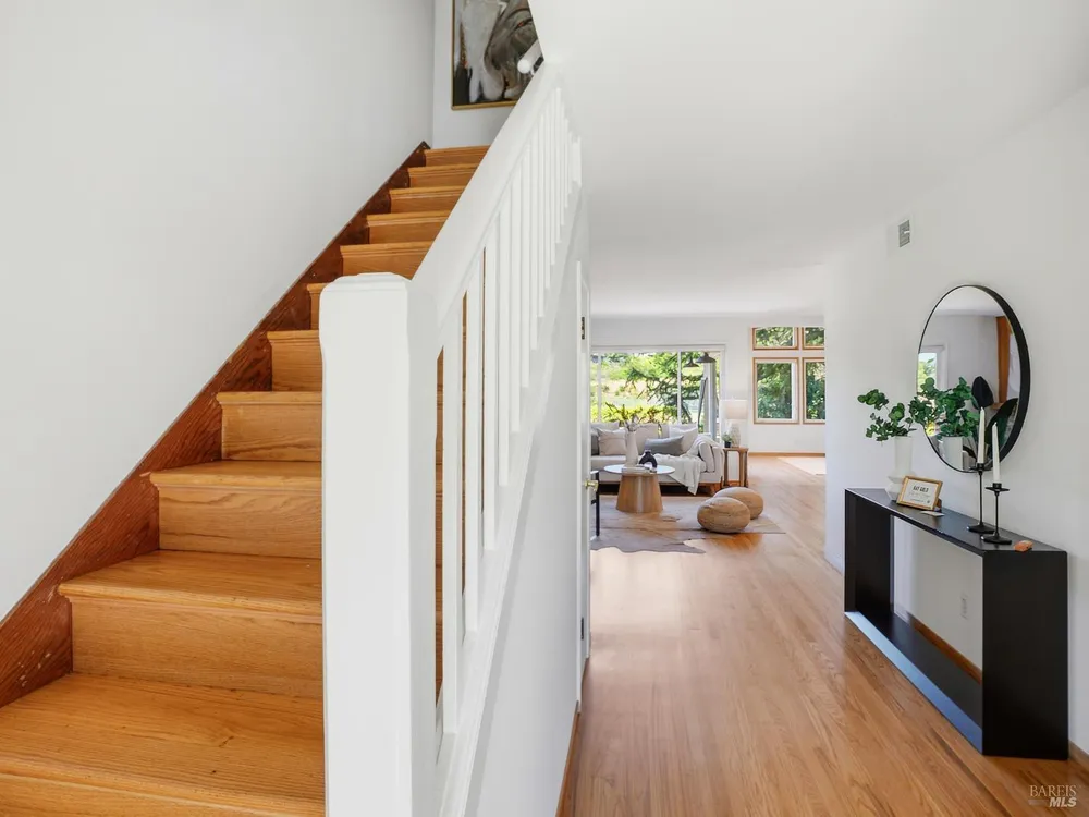 66 Granada Dr, Corte Madera, CA 94925