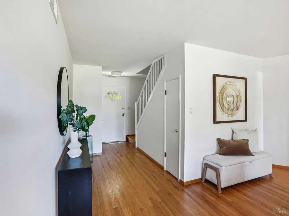 66 Granada Dr, Corte Madera, CA 94925