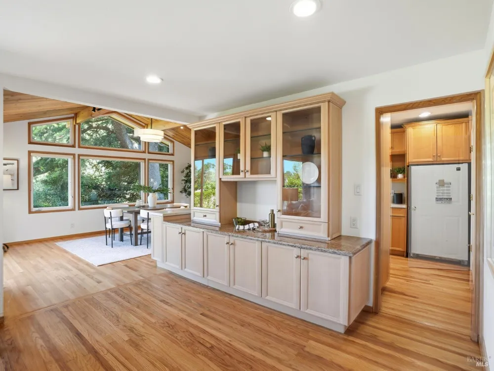 66 Granada Dr, Corte Madera, CA 94925
