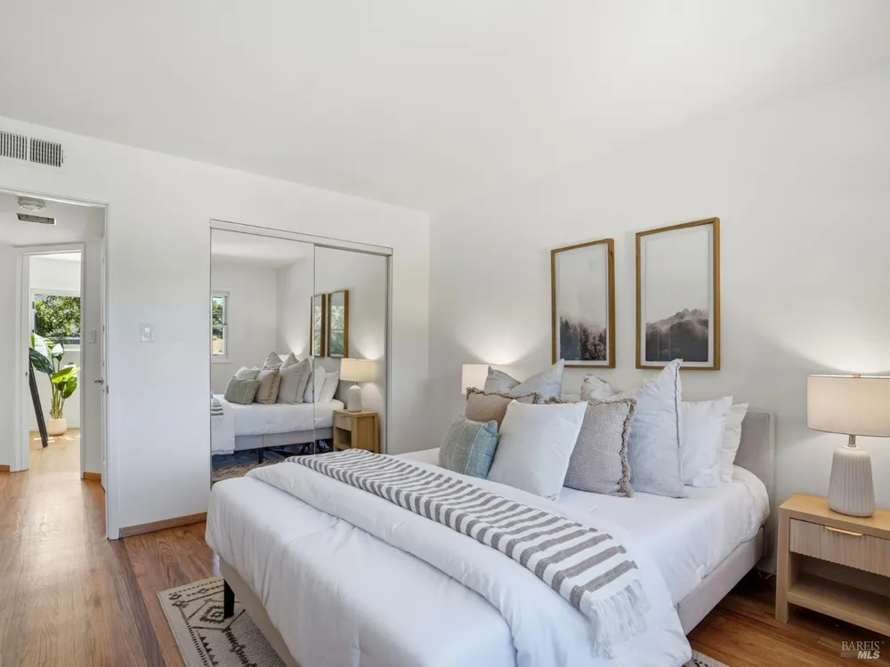66 Granada Dr, Corte Madera, CA 94925