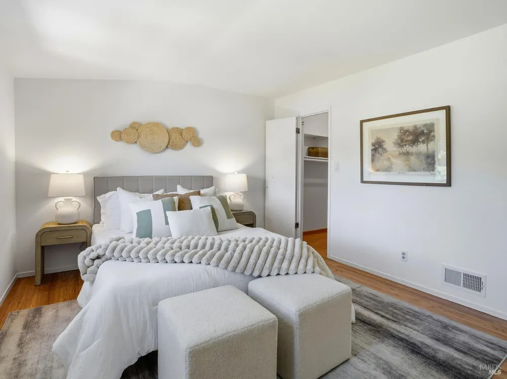 66 Granada Dr, Corte Madera, CA 94925