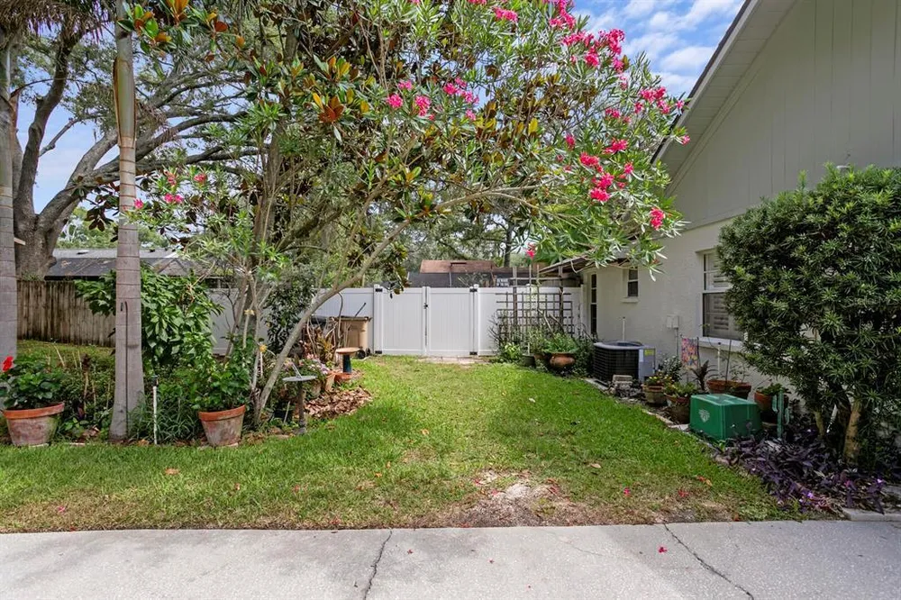 6314 E 112th Ave, Tampa, FL 33617