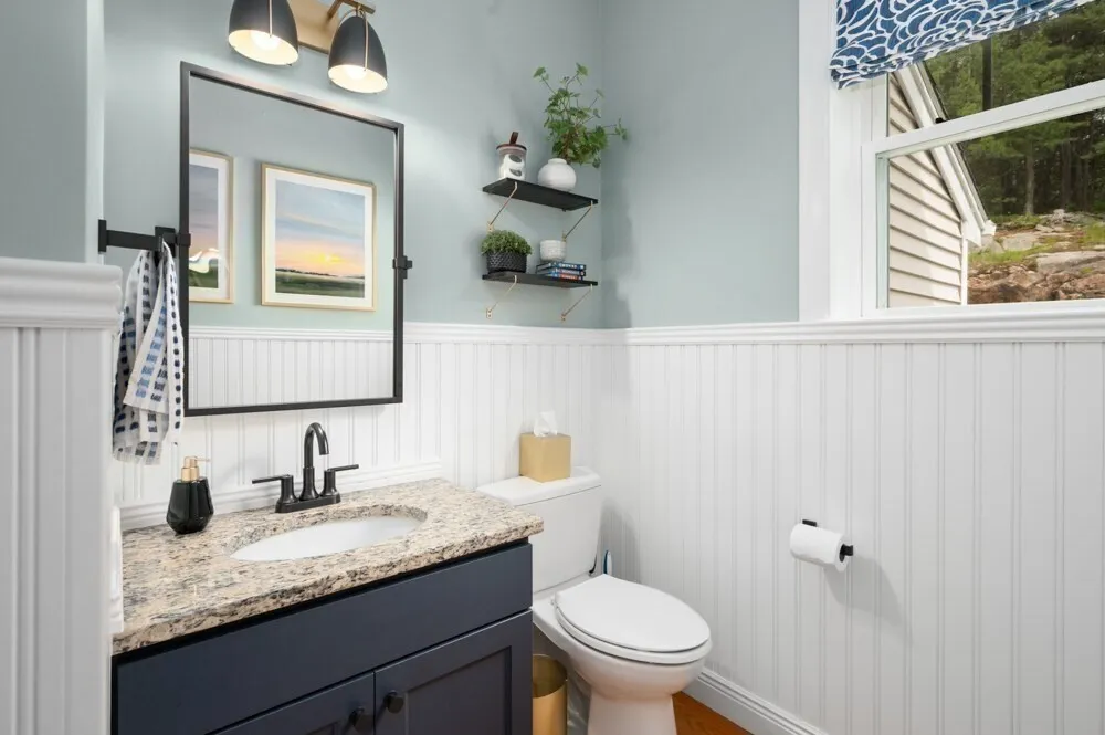 124 Marblehead St, North Reading, MA 01864