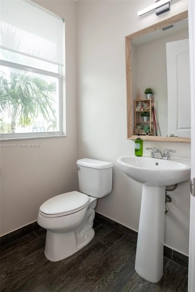 2900 NE 12th Terrace, Oakland Park, FL 33334