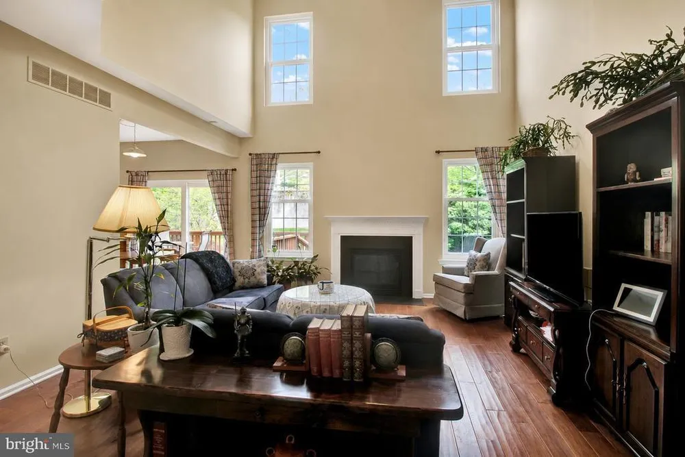 107 Castle Dr, North Wales, PA 19454