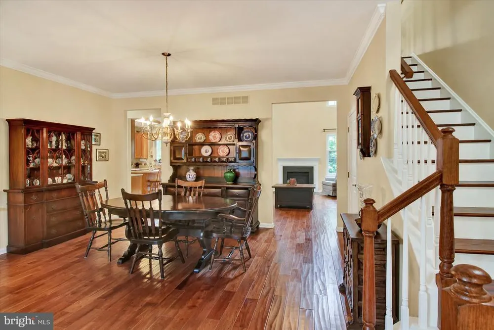 107 Castle Dr, North Wales, PA 19454