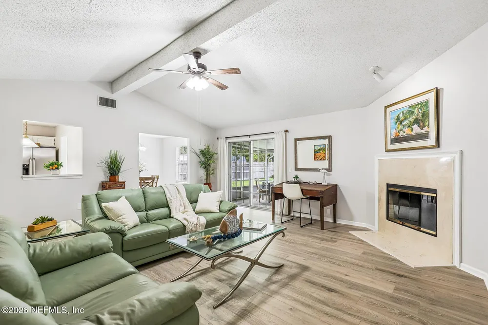 7180 Ridgeglen Ct, Jacksonville, FL 32216