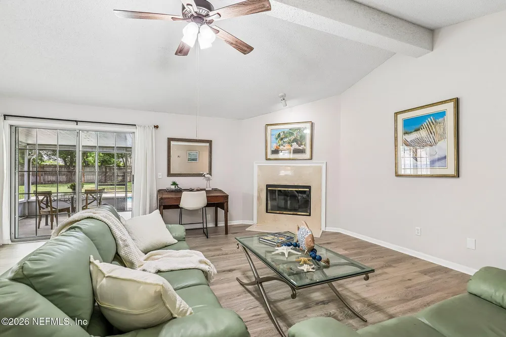 7180 Ridgeglen Ct, Jacksonville, FL 32216