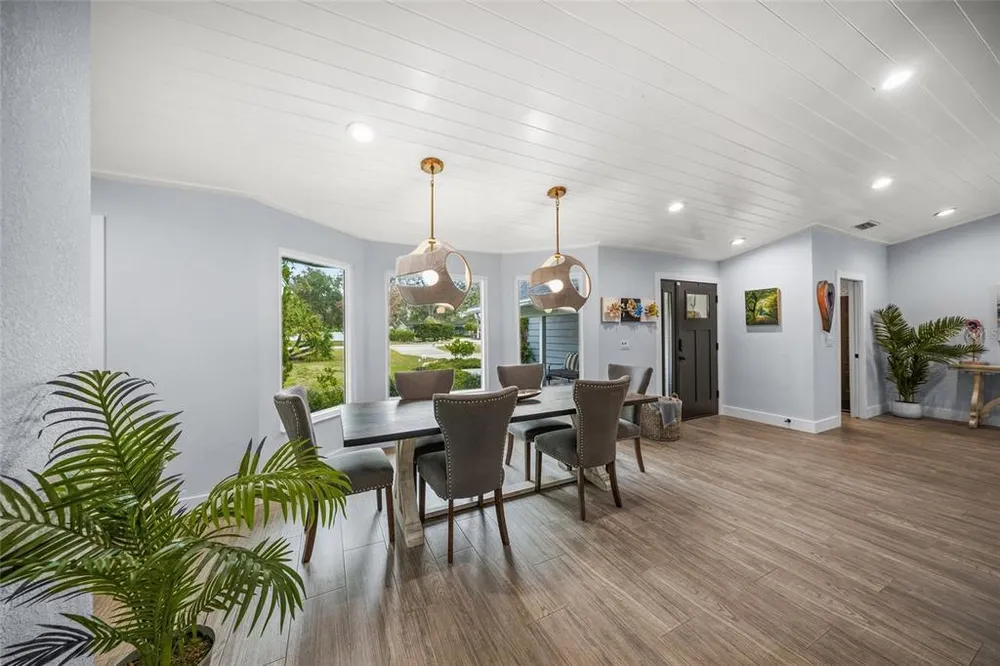 6207 93rd Street Circle E, Bradenton, FL 34202