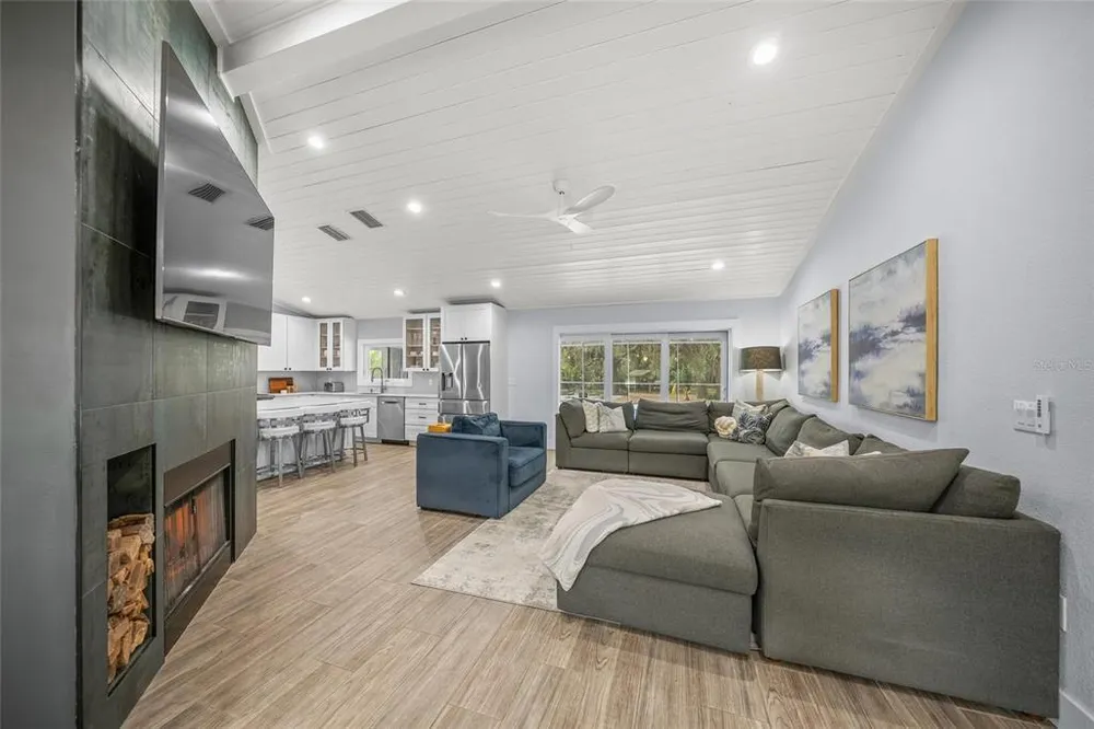 6207 93rd Street Circle E, Bradenton, FL 34202