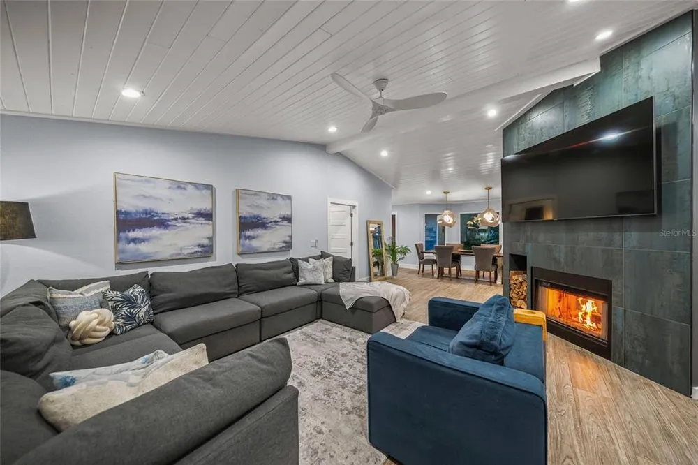 6207 93rd Street Circle E, Bradenton, FL 34202