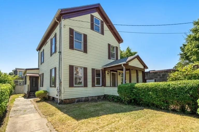 4 Magnolia Pl, Boston, MA 02125