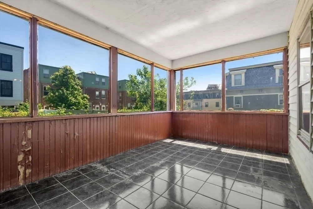 4 Magnolia Pl, Boston, MA 02125