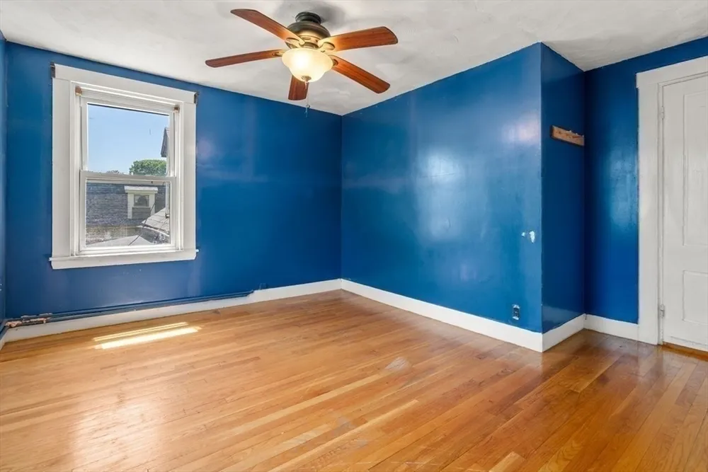 4 Magnolia Pl, Boston, MA 02125