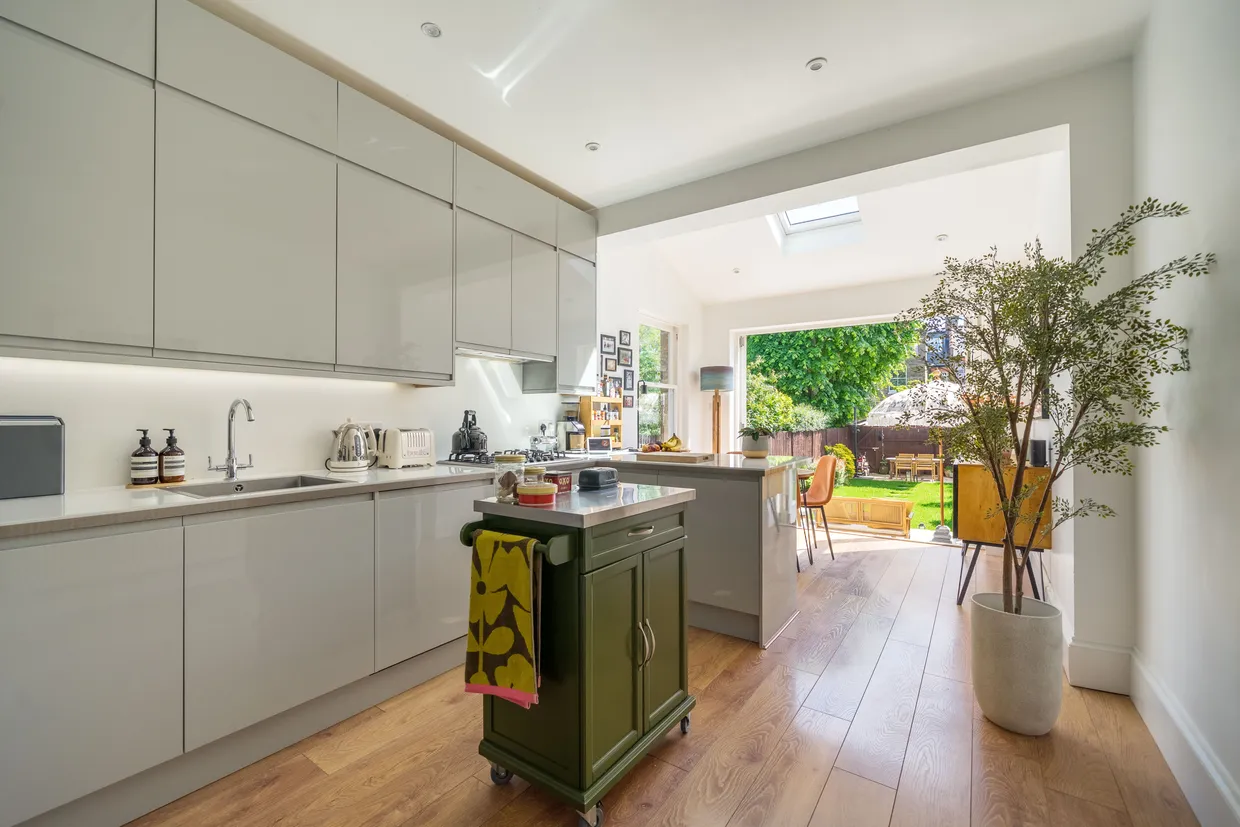 Woodfield Road, Ealing, W5 photo 3