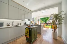 Woodfield Road, Ealing, W5 photo 3