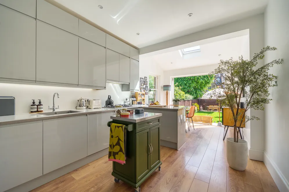 Woodfield Road, Ealing, W5 photo 3