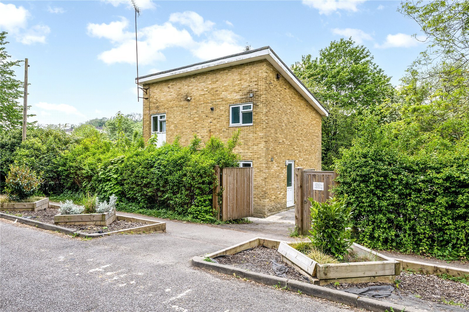 Markfield Road, Caterham, CR3 Image 1