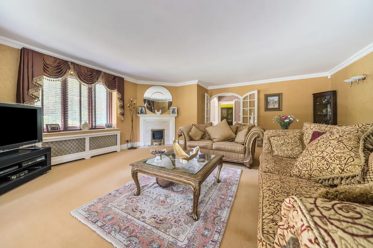 Cleeve Court, Bristol, BS16 photo 3