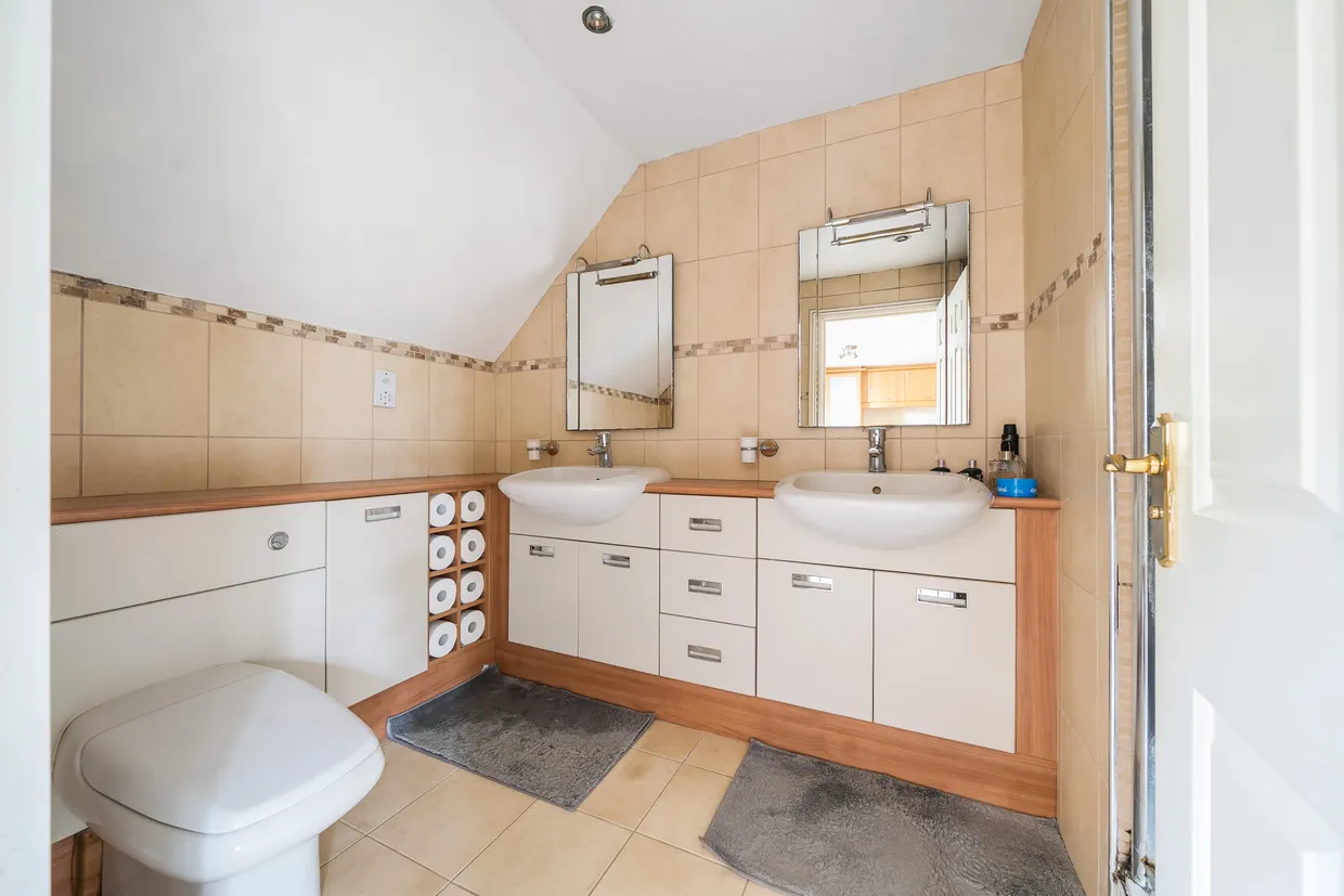 Cleeve Court, Bristol, BS16 photo 18