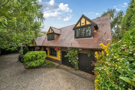 Cleeve Court, Bristol, BS16