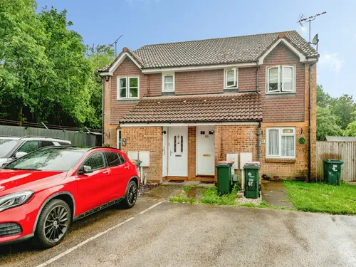 Bolton Road, Maidenbower, Crawleyphoto