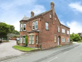Station Road, Weaverham, Northwich thumb 2